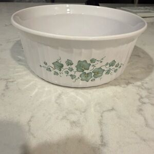 Vintage Corning Ware Green Ivy Round Casserole Dish F-5-B 1.6 Liter No Lid